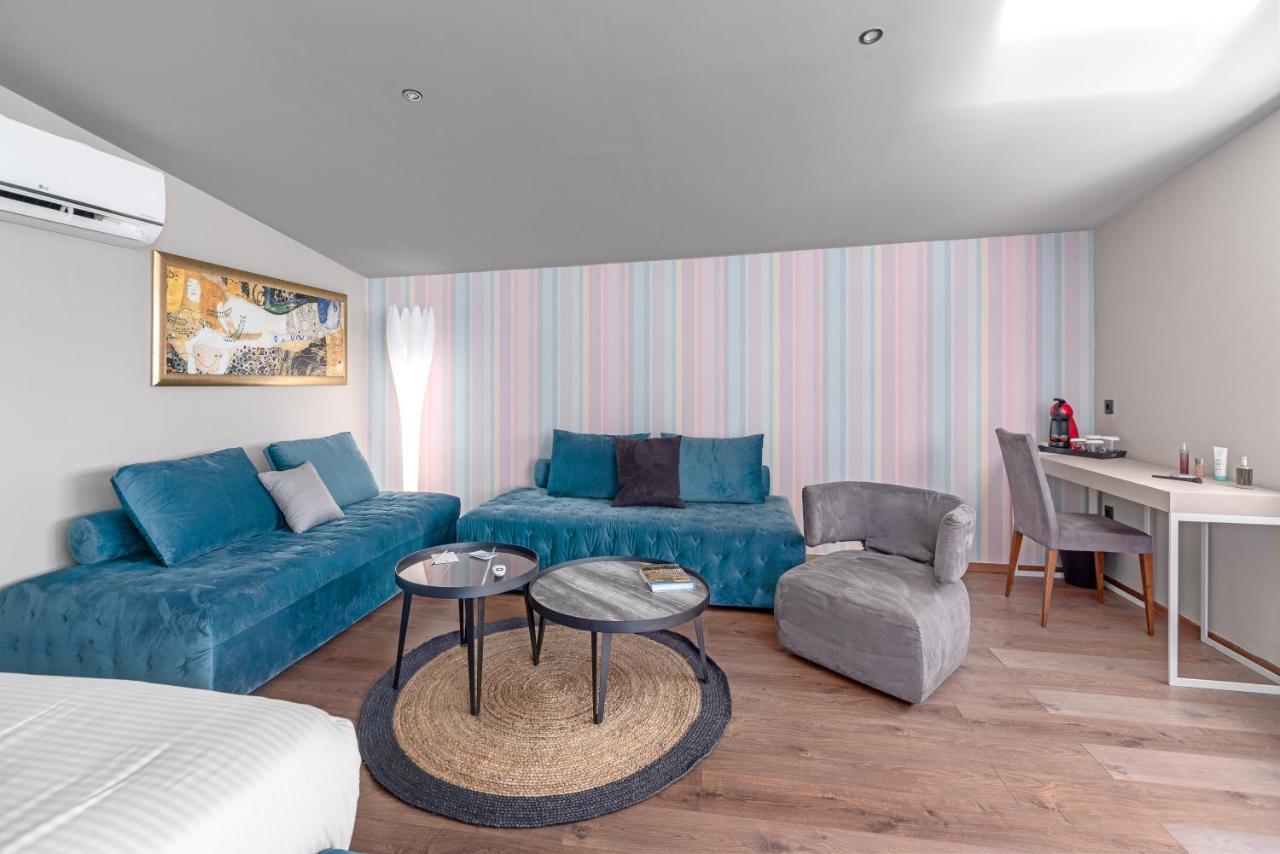 Aeolos Luxury Suites 雅典 外观 照片